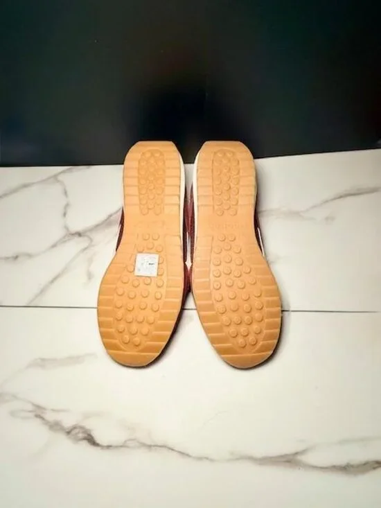 Reebok Retro Sneakers Size 8.5 ❤️ Maroon Burgundy Casual Athleisure NWOB - Picture 3 of 4